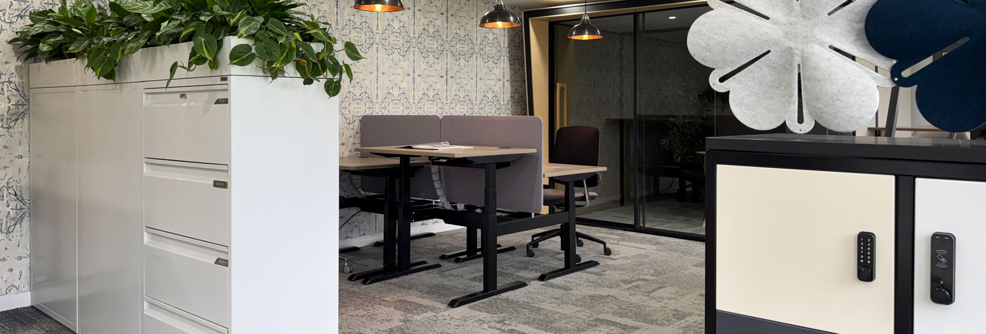 Electric height adjustable office desks