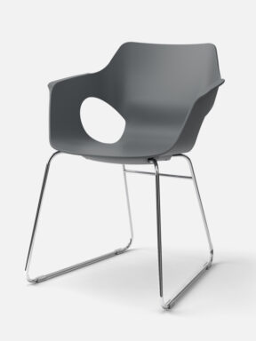 Olé chair with skid base in Graphite