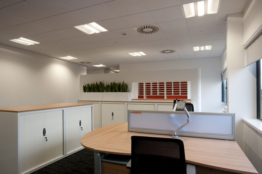 Double wave office desk and screen