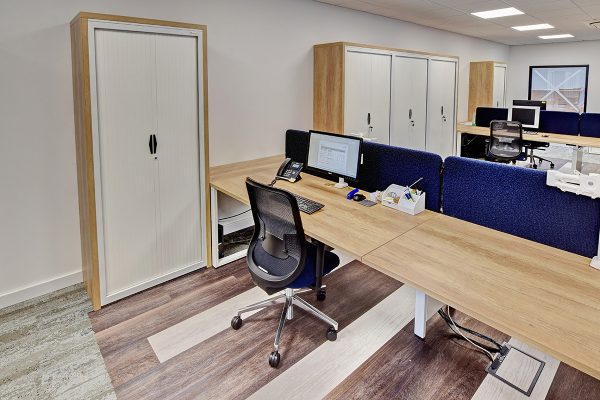 Fyn office desk screen