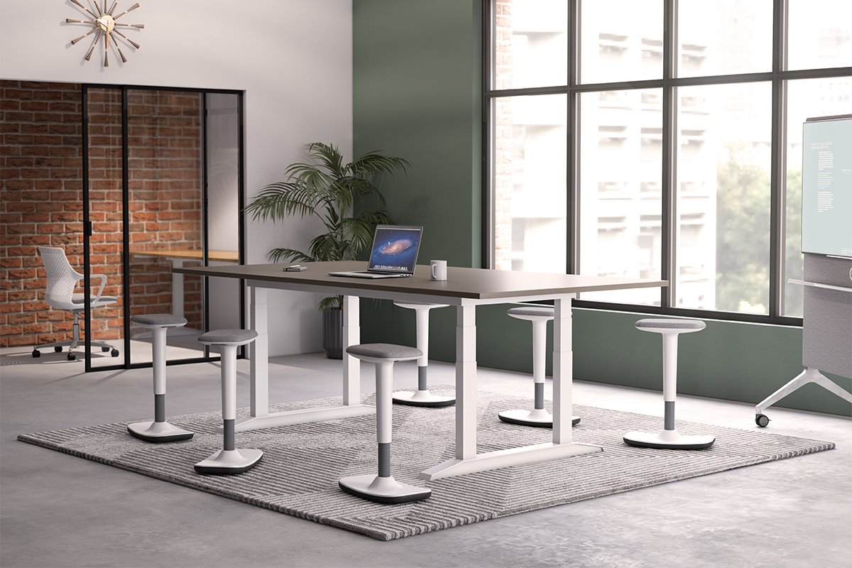 Sit Stand work table with adjustable stools