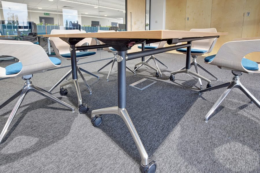 linking mobile tables