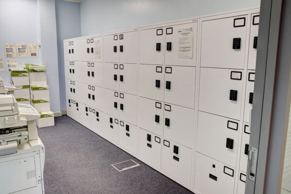 8 door office lockers with bottom drawers
