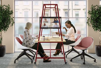 Mobile work table for offices