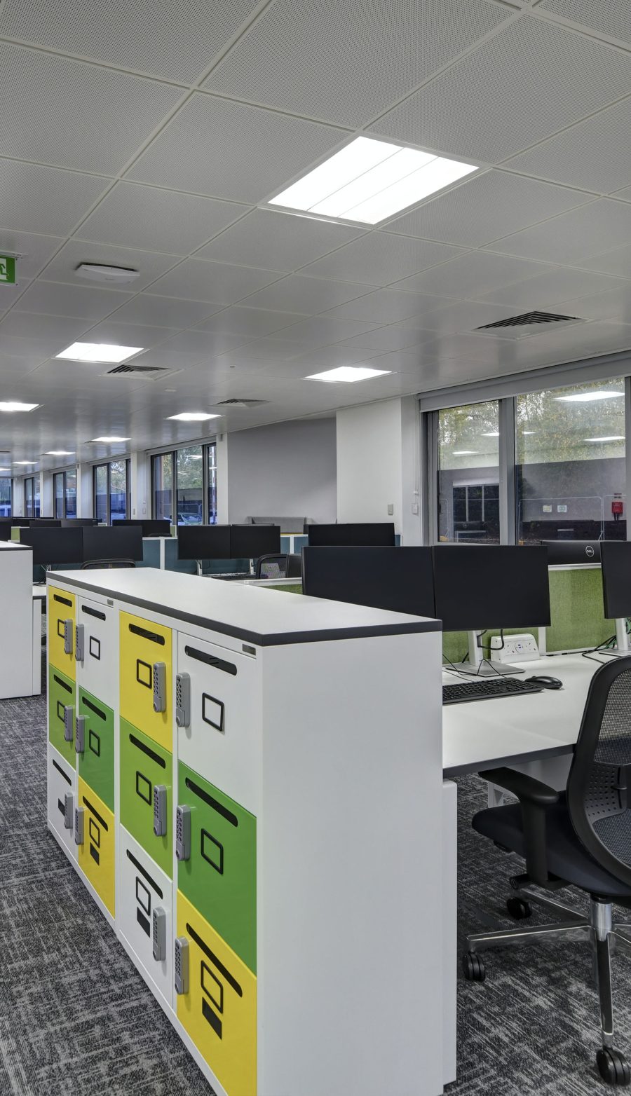 Large scale office fitout