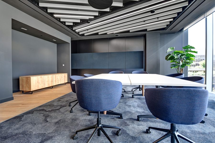 Mobile meeting tables and chairs