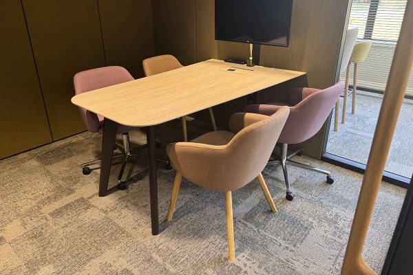 Astra Collaborative Chairs
