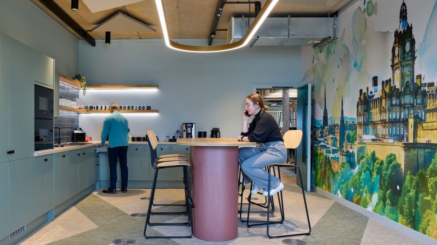 cafe-pillar-base-tables