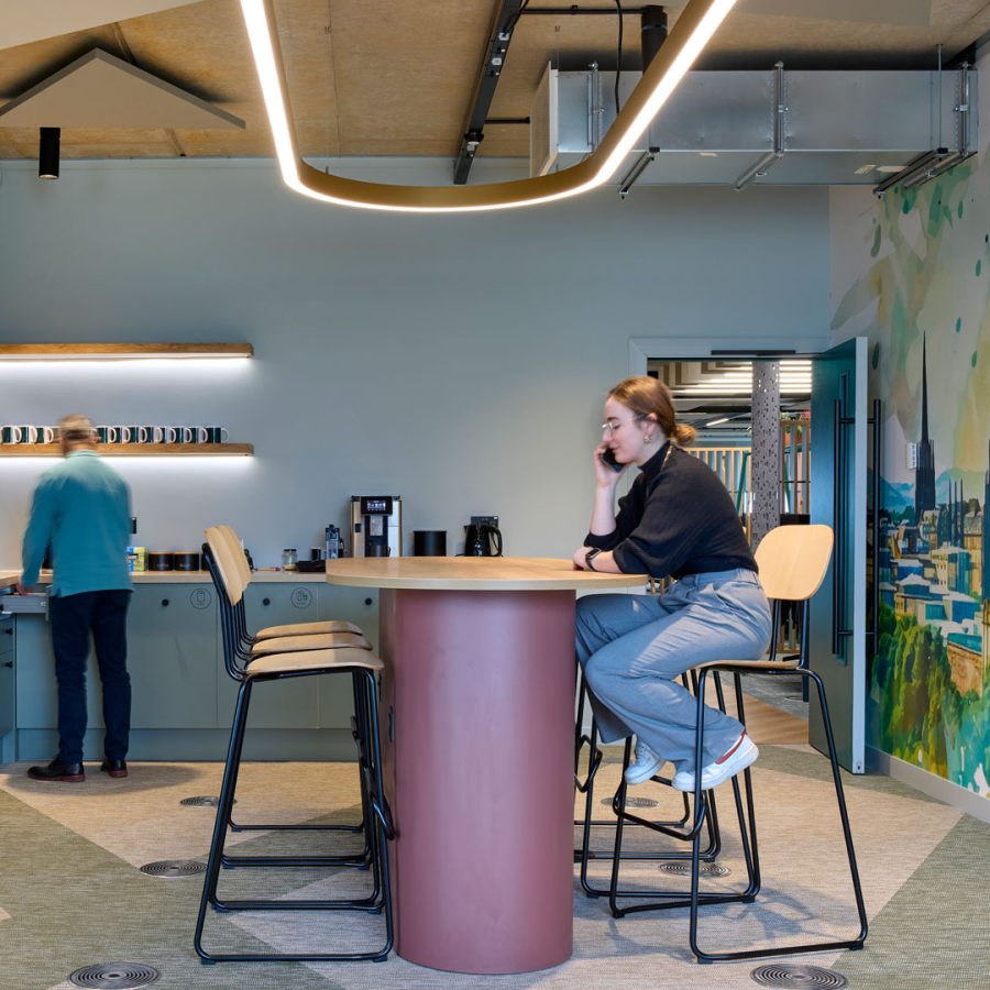 cafe-pillar-base-tables