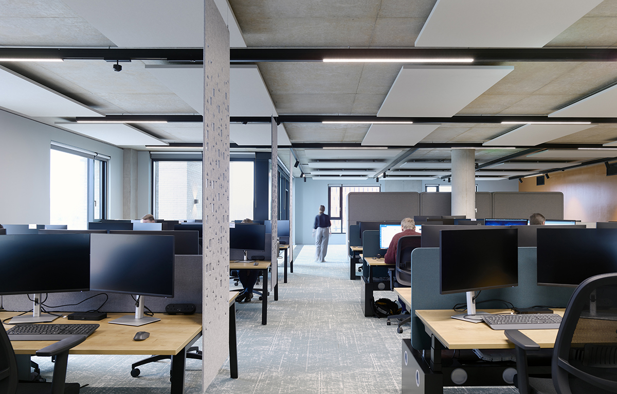 Office desking standards and testing Photographer David Cadzow