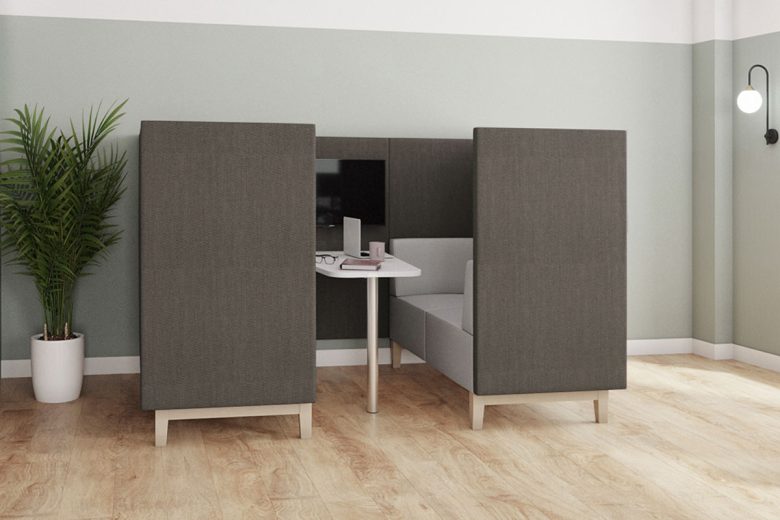 Fence 4 person office booths with wooden legs