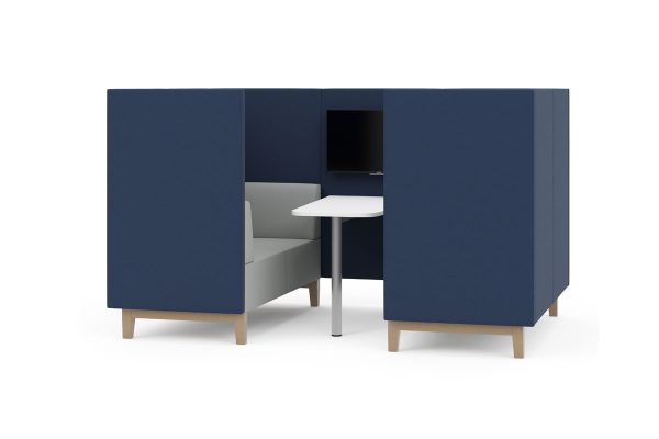 Fence 4 Person Booth, Wooden Legs