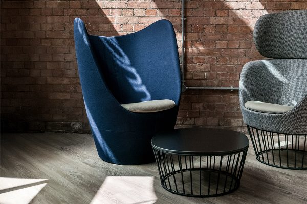 Dixi Wing Back Swivel Lounge Chair