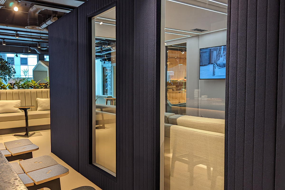 Bob Office Pod with Windows