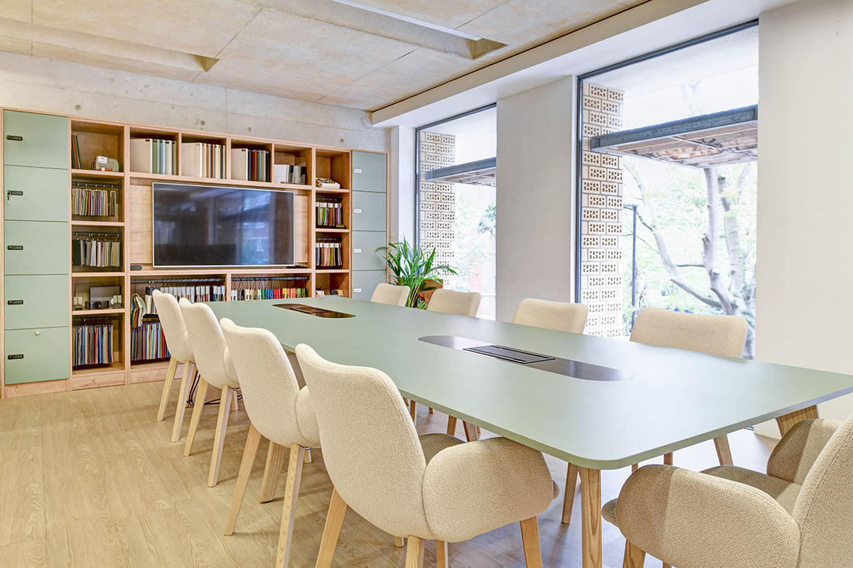 Grain Collaboration Table and Miss Collaborative Chair