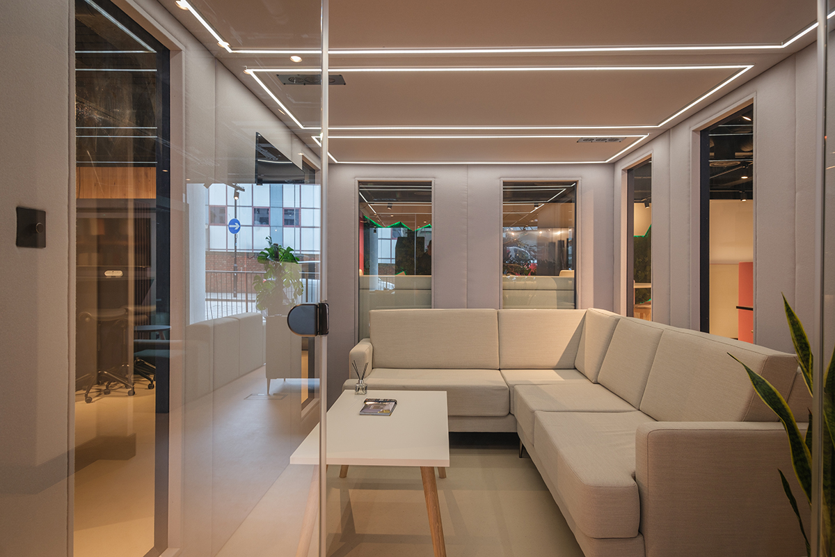 Bob "Rooms" Pod with Informal Sofa Layout