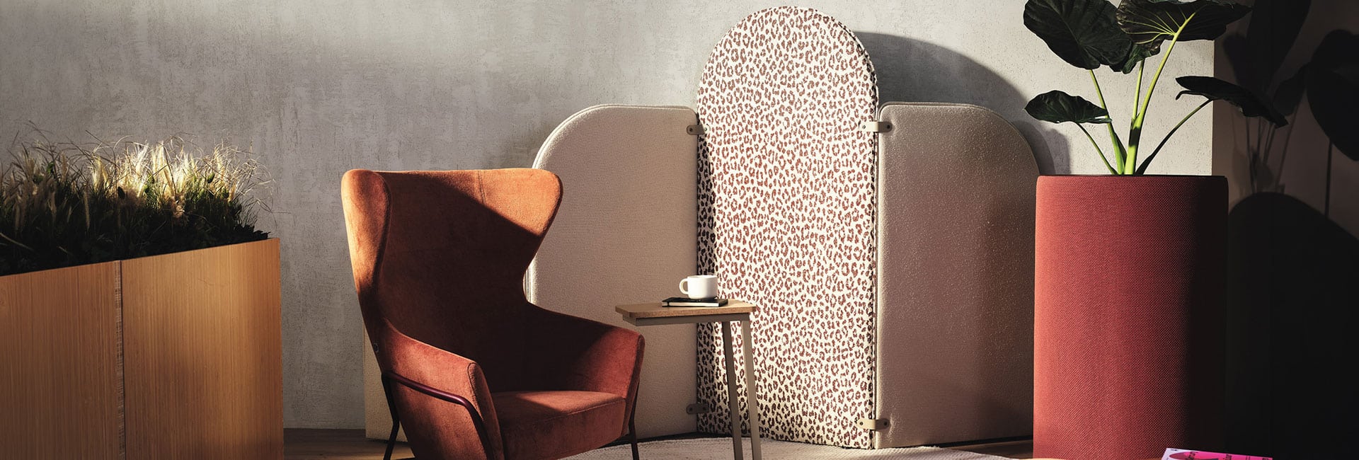 Space dividing screens for offices